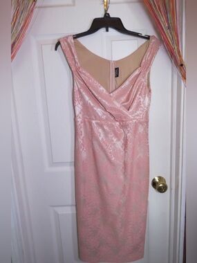 RockSteady Dusty Pink Sleeveless Jacquard Midi Dress